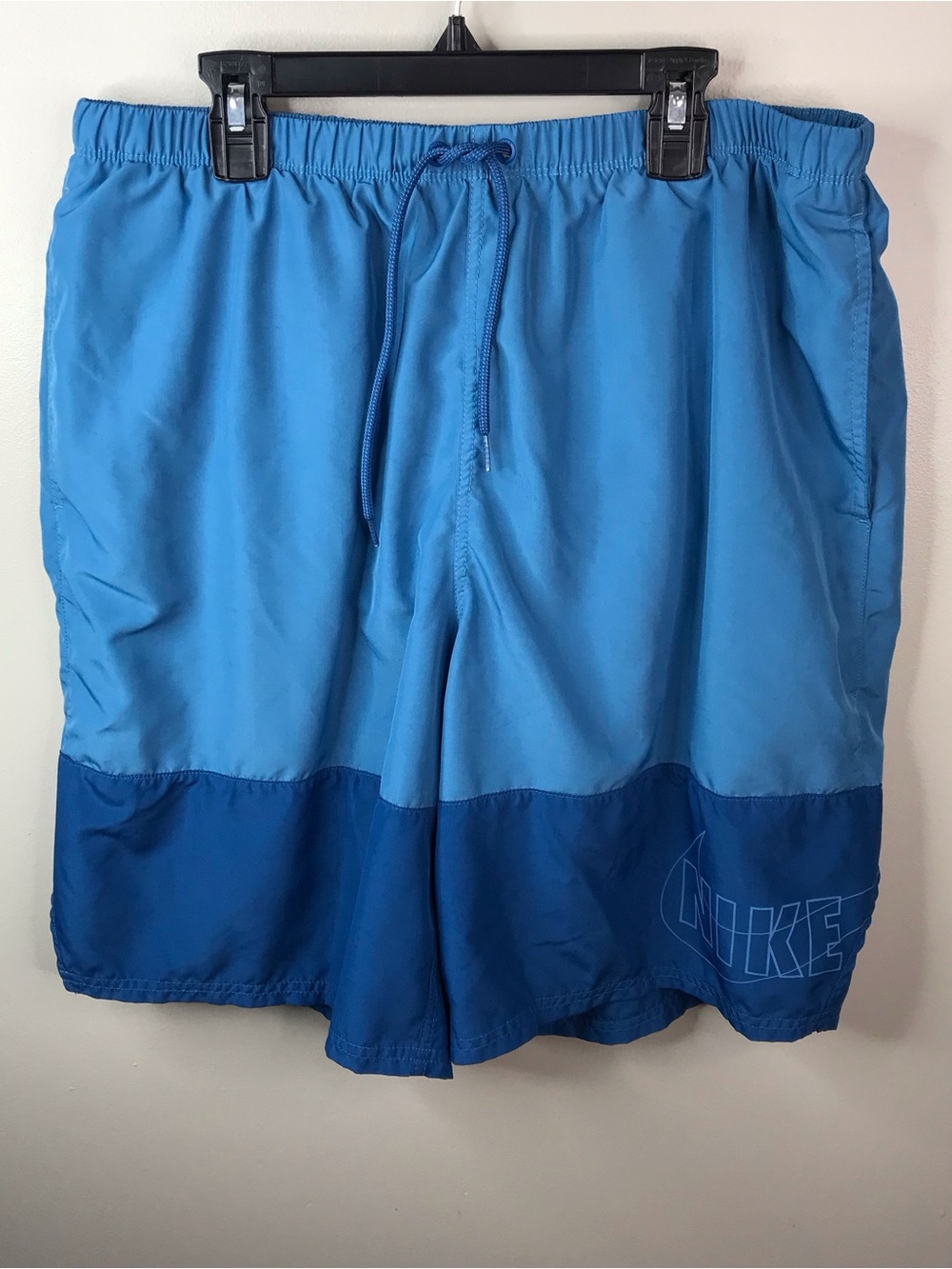 Nike Men’s Two-Tone Blue Lined Athletic Shorts Sz Large